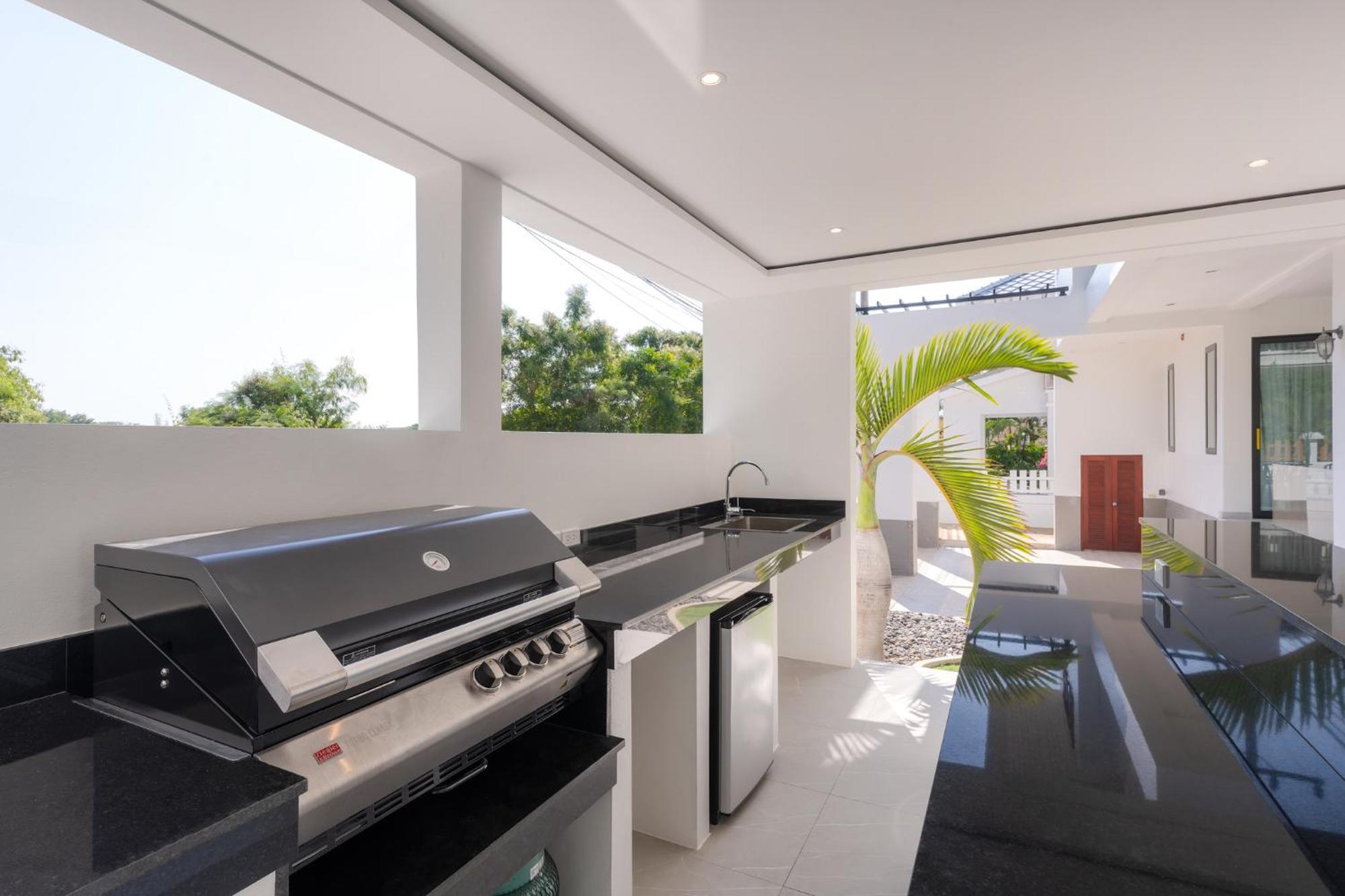 Stunning Villa With Pool And Tropical Garden 华欣 外观 照片